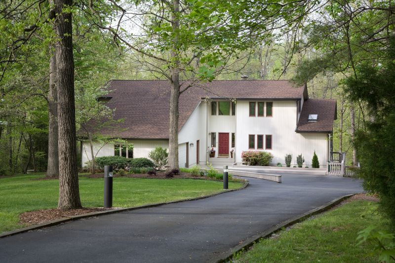 Cost of Driveway Sealing in West Des Moines, IA