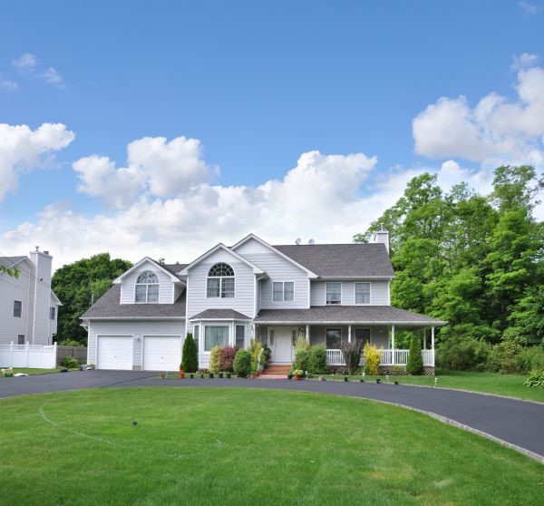 Asphalt Driveway Sealcoating in West Des Moines
