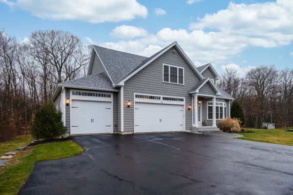 Cost of Driveway Tarring in West Des Moines
