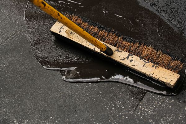 Commercial Asphalt Sealing in West Des Moines