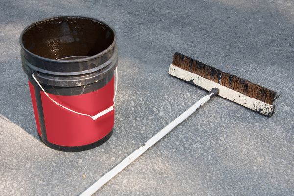 Cost of Asphalt Recoating in West Des Moines
