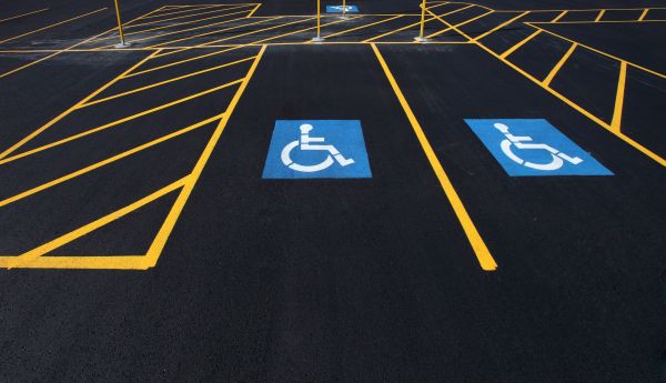 Parking Lot Sealcoating in West Des Moines